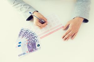 Spēlējiet Eurojackpot tiešsaistē